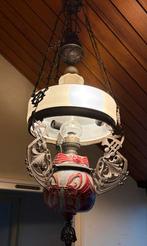 Antieke hanglamp met gedetailleerd design, Ophalen