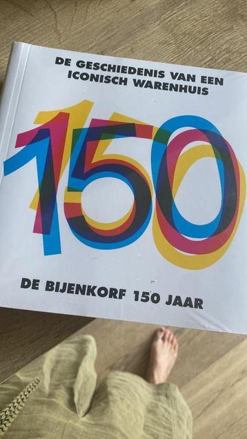 Boek De geschiedenis van een iconisch warenhuis beschikbaar voor biedingen