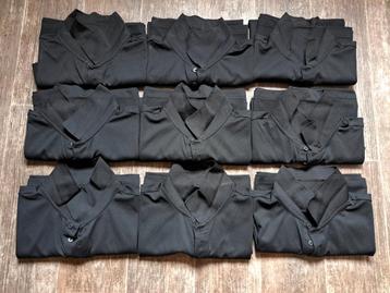 Zwarte herenpolo's beschikbaar voor biedingen