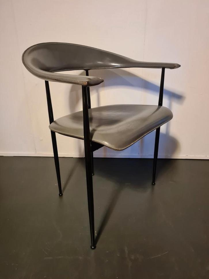 4 stuks Jaren 80 Design stoel, Fasem Italië, grijs tuigleer, Huis en Inrichting, Stoelen, Gebruikt, Grijs, Ophalen