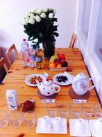 Beautiful dining table with easy extension, 50 tot 100 cm, 100 tot 150 cm, Ophalen of Verzenden, Zo goed als nieuw