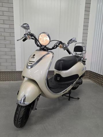 SYM Allo 2012 snorscooter in zeer goede staat beschikbaar voor biedingen
