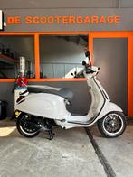 Vespa Sprint Primavera BROM 45km 2018 iget Krijt Grijs, Ophalen, Vespa, Gebruikt, Overige modellen