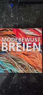 Breiboek Modebewust breien, Boeken, Hobby en Vrije tijd, Ophalen of Verzenden, Zo goed als nieuw, Breien en Haken