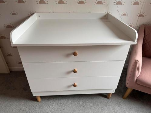 Mooie commode te koop – ideaal voor babykamer, Kinderen en Baby's, Kinderkamer | Commodes en Kasten, Gebruikt, Commode, 90 tot 105 cm