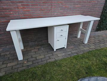 Bureau beschikbaar voor biedingen