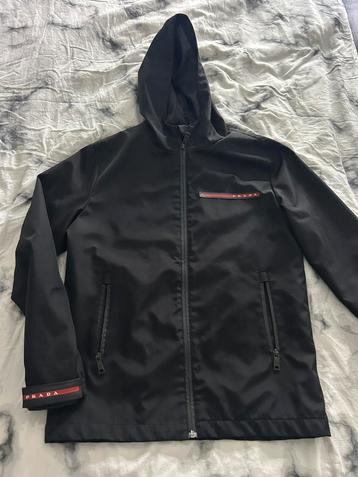 Prada jas xl beschikbaar voor biedingen