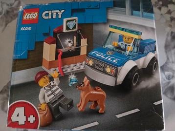 LEGO City 60241 Politiehond Eenheid beschikbaar voor biedingen