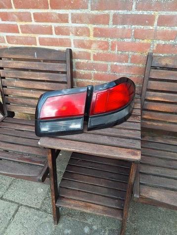 Rechter achterlichtset Mazda 626 beschikbaar voor biedingen