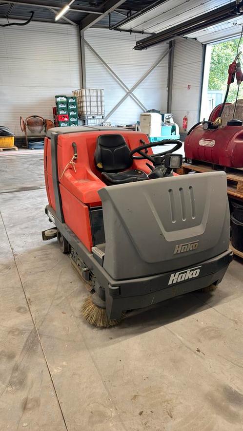 Hako  B1050 schrob zuig veegmachine, Zakelijke goederen, Machines en Bouw | Onderhoud en Reiniging, Ophalen