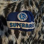 Pet de graafschap, Ophalen, Gedragen