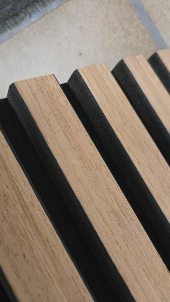 Gezocht: Wood Akupanel oak naturel W002 (delen) 82cm ..., Doe-het-zelf en Verbouw, Platen en Panelen, Nieuw, Overige materialen