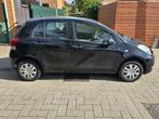 Toyota Yaris 1.0  2009 Apk 15/3/2026/Opel Zafira 1.8 Aut. 99, Voorwielaandrijving, 750 kg, Zwart, 960 kg