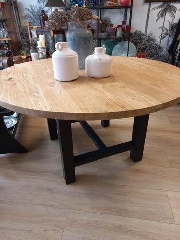 Ronde Mango Houten Eettafel - Zo Goed Als Nieuw! beschikbaar voor biedingen