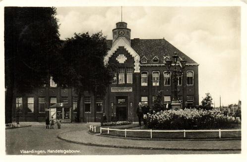 Vlaardingen, Handelsgebouw. - gelopen, Verzamelen, Ansichtkaarten | Nederland, Gelopen, Utrecht, 1940 tot 1960, Ophalen of Verzenden