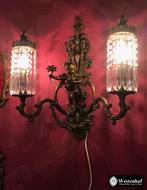 Grote Franse wandlamp antiek  - cupido brons met kristal, Ophalen of Verzenden, Gebruikt, Overige materialen