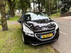 Peugeot 208 1.2 VTi 82PK 5D (102g) 2012 Rood, Voorwielaandrijving, Stof, Zwart, 1199 cc
