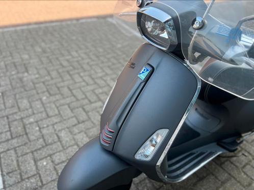 Keurige Vespa Sprint, Fietsen en Brommers, Scooters | Vespa, Zo goed als nieuw, Benzine, Ophalen