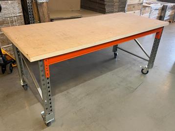 Mobiele werkbank 2150x950x940 mm beschikbaar voor biedingen