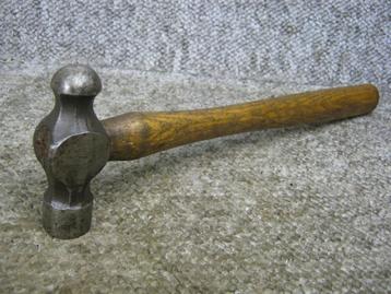 Bolhamer. 750 gram. cast steel beschikbaar voor biedingen