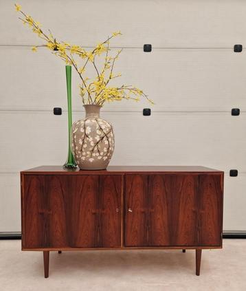 Vintage dressoir van Hundevad door Carlo Jensen, 138cm beschikbaar voor biedingen