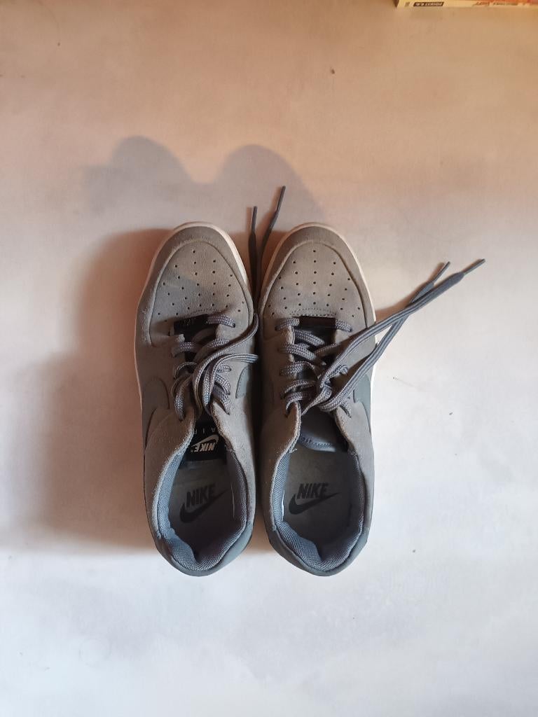 NIKE air force 1 suede ZGAN!!, Kleding | Dames, Schoenen, Nike air force, Ophalen of Verzenden, Grijs, Sneakers of Gympen