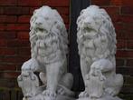 Leeuwen met Schild - Set van 2 - Steen, Tuin en Terras, Ophalen of Verzenden, Steen, Dierenbeeld
