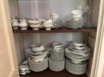 Compleet porseleinen servies, Huis en Inrichting, Keuken | Servies, Ophalen, Zo goed als nieuw, Overige stijlen, Porselein
