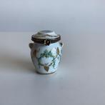 antiek Limoges pillendoosje urnvorm, Ophalen of Verzenden