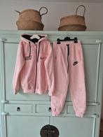 Nike joggingpak maat 140-146, Kinderen en Baby's, Kinderkleding | Maat 146, Ophalen of Verzenden, Zo goed als nieuw, Nike, Meisje
