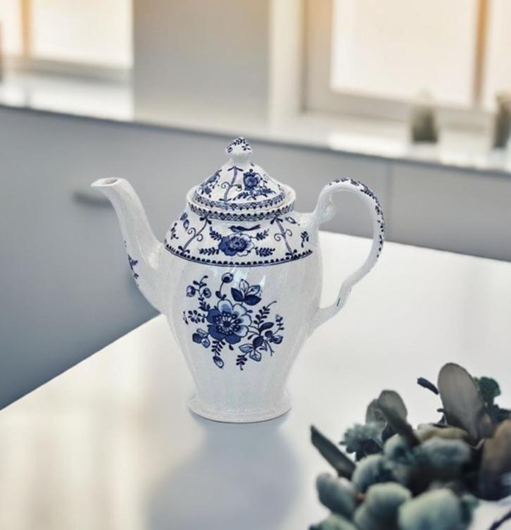 Antieke Johnson Brothers blauwe Indies theepot, Antiek en Kunst, Antiek | Servies los, Ophalen of Verzenden