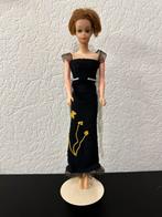 Vintage barbie clone jaren 60, Verzamelen, Poppen, Ophalen of Verzenden, Zo goed als nieuw, Kleertjes