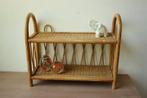 Rotan klein rekje, Huis en Inrichting, Woonaccessoires | Wandplanken en Boekenplanken, Ophalen of Verzenden, Gebruikt
