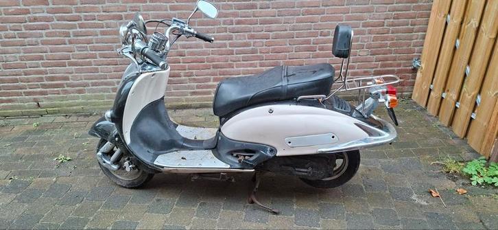Znen Aurora Retro Scooter - gy6 Opknap of voor onderdelen, Fietsen en Brommers, Scooters | Overige merken, Gebruikt, Benzine, Ophalen
