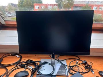 Computer Monitor with accessories beschikbaar voor biedingen