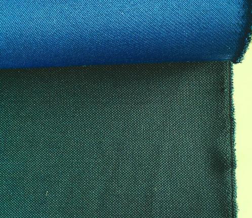 Kvadrat Febrik Shade; petrol; 3,35 meter luxueuze meubelstof, Hobby en Vrije tijd, Stoffen en Lappen, Nieuw, Wol, 120 cm of meer