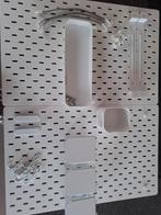 Twee wandborden ikea met accessoires, Huis en Inrichting, Woonaccessoires | Memoborden, Ophalen, Zo goed als nieuw