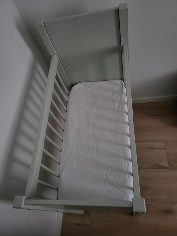 Gratis wiegje 40x80 cm met matras – ophalen in Lelystad beschikbaar voor biedingen
