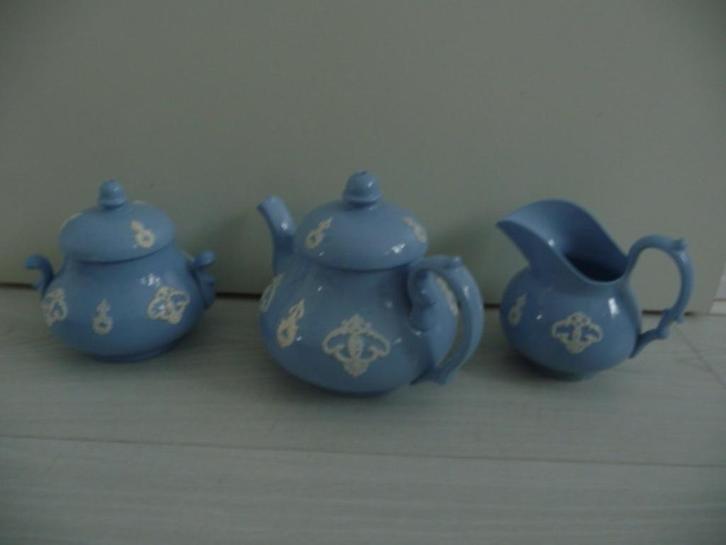 3-delig JASPERWARE THEESERVIES - Petrus Regout, Antiek en Kunst, Antiek | Servies los, Ophalen of Verzenden