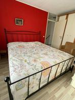Stalen bed zwart 180x200, Huis en Inrichting, Ophalen, Zwart, Tweepersoons, Zo goed als nieuw