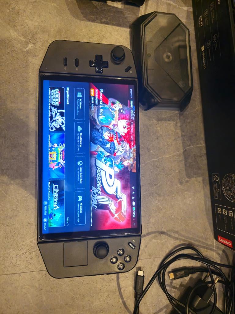 Lenovo Legion Go 512gb met accessoires, Spelcomputers en Games, Spelcomputers | Overige, Ophalen, Zo goed als nieuw