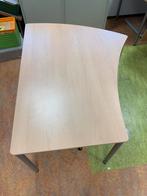 Tafel of bureau, Ophalen, In hoogte verstelbaar, Gebruikt