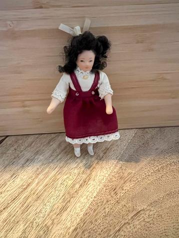 Poppenhuis Poppetje 1:12 - Kind beschikbaar voor biedingen