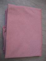Oudroze tafelkleed 145 cm ø., Ophalen of Verzenden, Zo goed als nieuw, Rond, Binnen