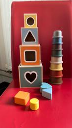 Mushie toren en houten kubussen samen E10, Ophalen of Verzenden, Gebruikt