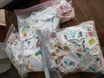 Onafgeweekte postzegels Nederland circa 3 kg, Ophalen of Verzenden