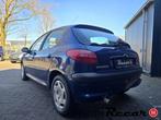 Peugeot 206 - 1.4 Gentry/Climacontrol/5Drs/Airco/, Auto's, Voorwielaandrijving, 4 cilinders, Blauw, Origineel Nederlands