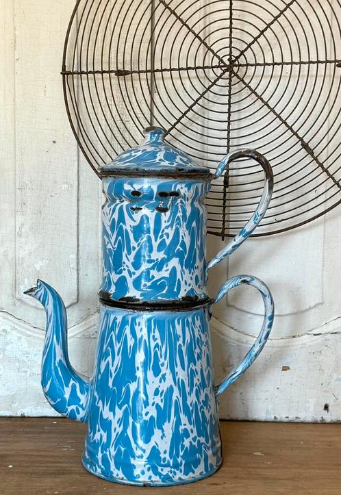 Emaille oude Franse koffiepot wit met blauw gevlekt, Antiek en Kunst, Antiek | Emaille, Ophalen of Verzenden