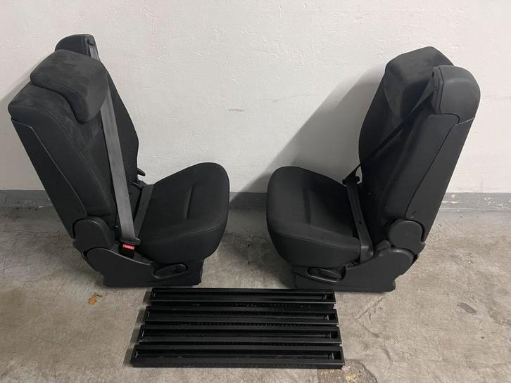 2 Zwarte Uitneembare Stoelen met gordel op losse rails., Caravans en Kamperen, Camper-accessoires, Zo goed als nieuw, Ophalen