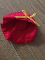 Rood hoedje met gele strik van L'il Friends Strawberrie, Ophalen of Verzenden, Gebruikt, Pop